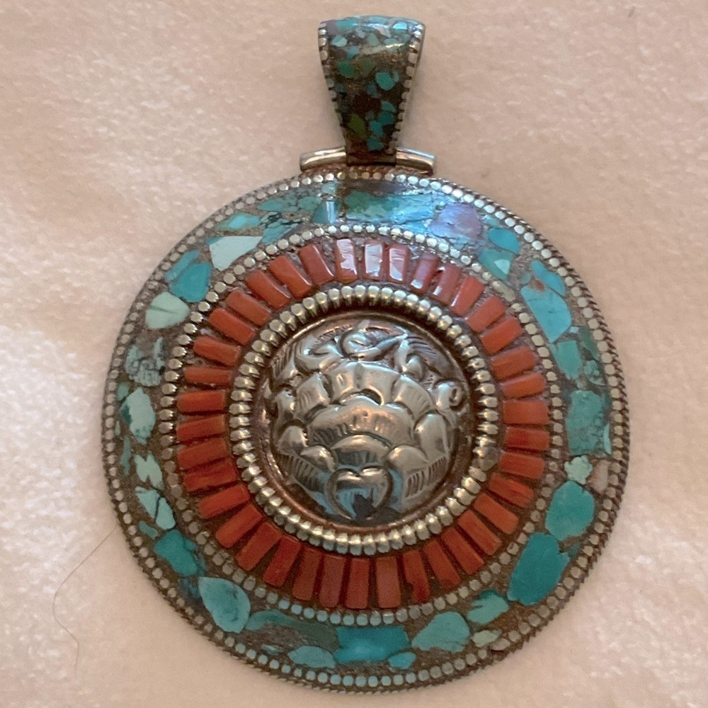Necklace Enhancer